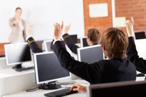 Group,Of,High,School,Students,Hands,Up,In,Computer,Class